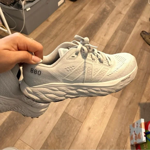 New balances 880 - Picture 1 of 7